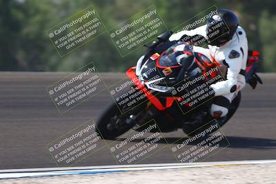 media/Sep-20-2025-TrackDaz (Sat) [[27f0cde673]]/A Group/11am (Turn 2)/